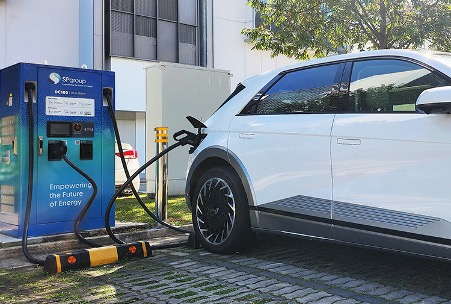 Hyundai charging